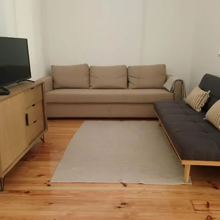 Apartman Stunning With Yard In Alfama Lisboa